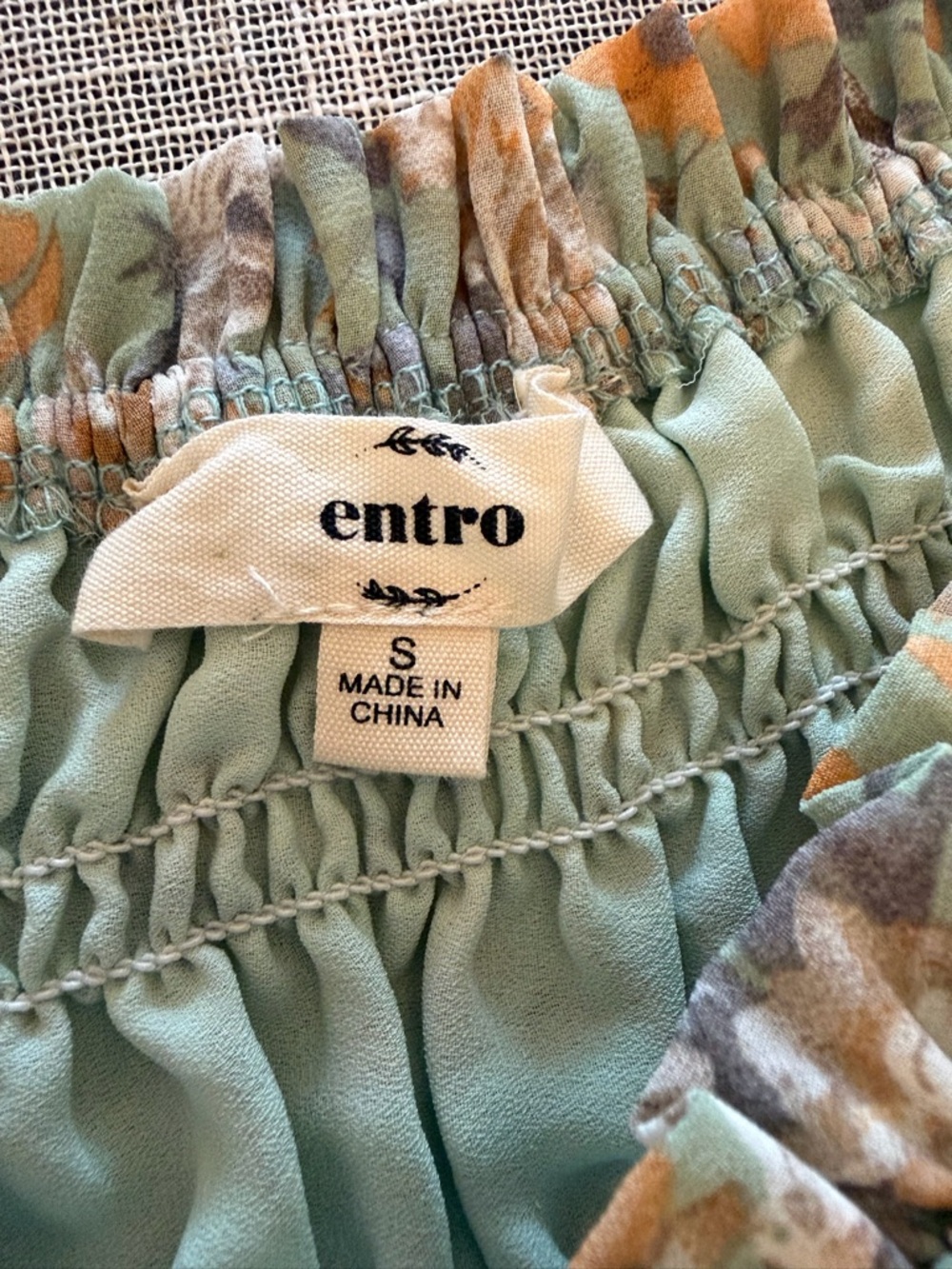 Entro Smocked Off Shoulder Crop Top Floral Boho Peasant Blouse S - Picture 2 of 6